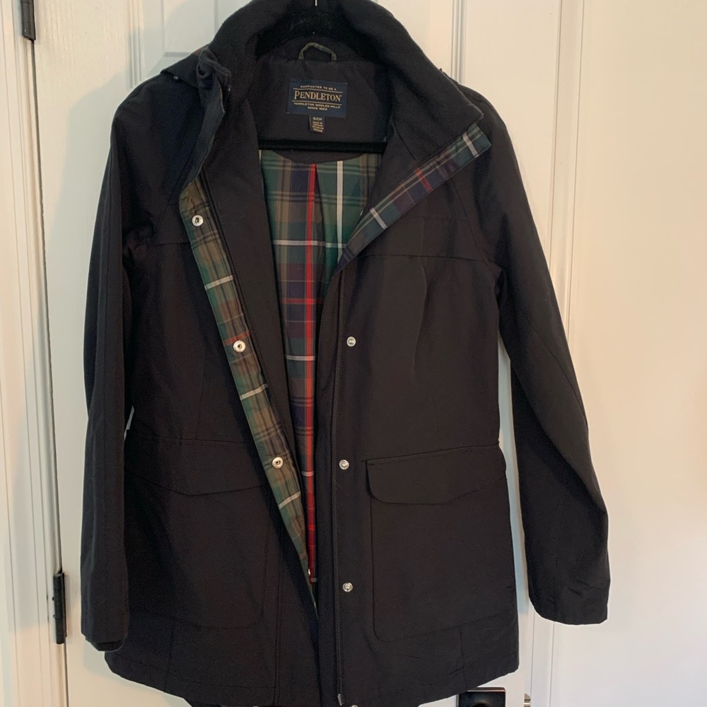 Pendleton raincoat in Black